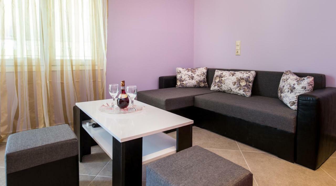 Apartment Dimitris *